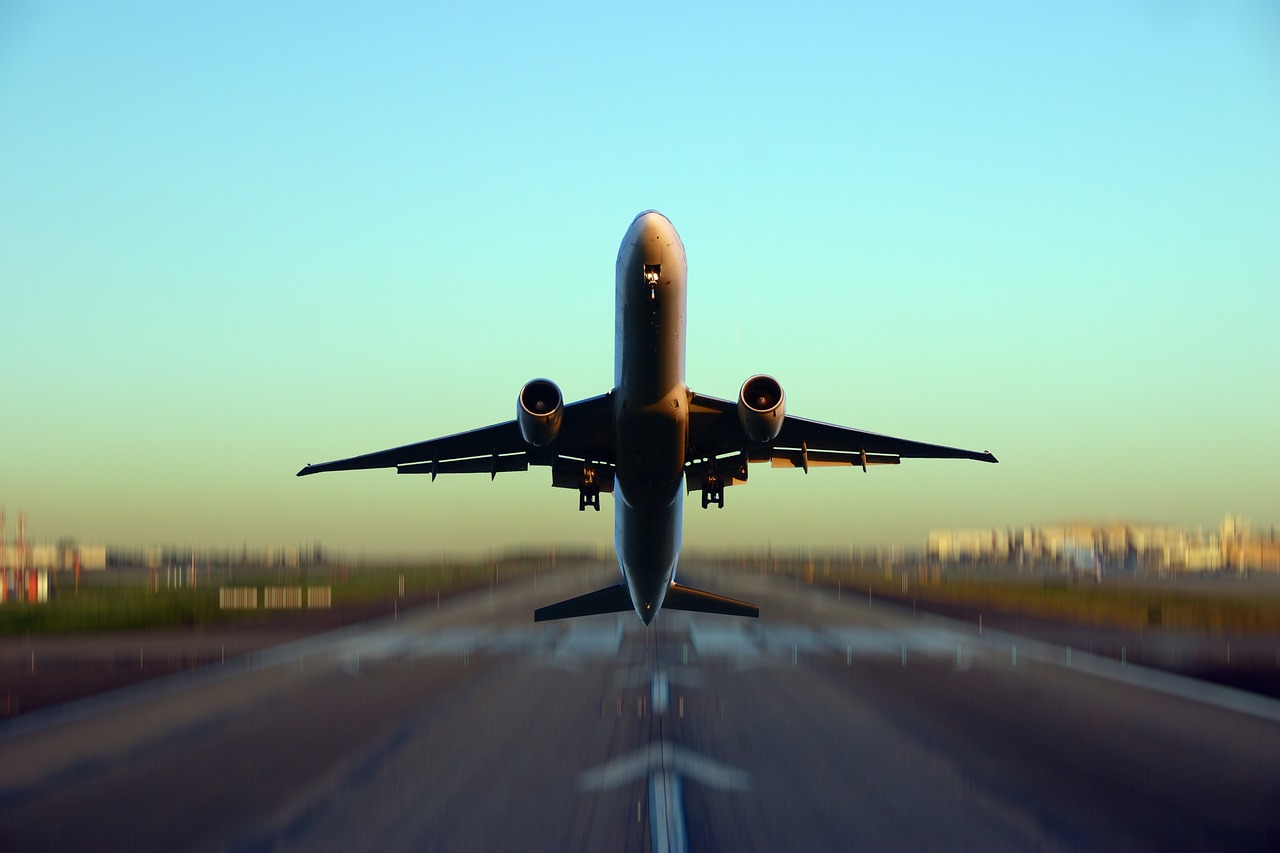 深圳航空股票代碼及航空領(lǐng)域的投資機(jī)遇與挑戰(zhàn)探索